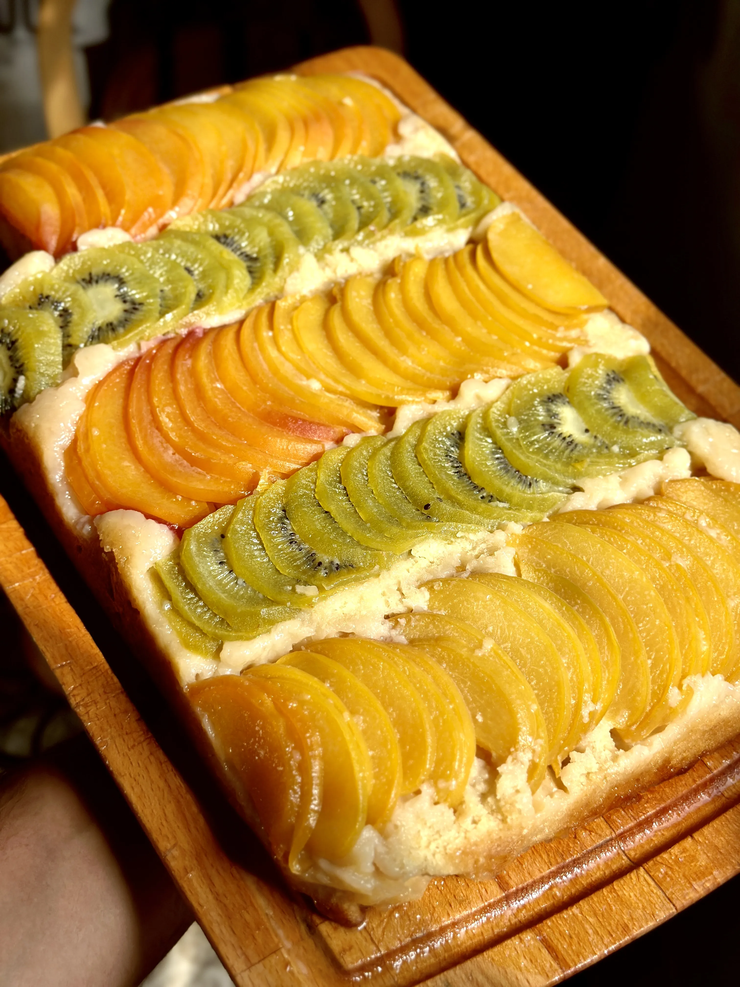 Upside Down Kiwi and Peach Cake