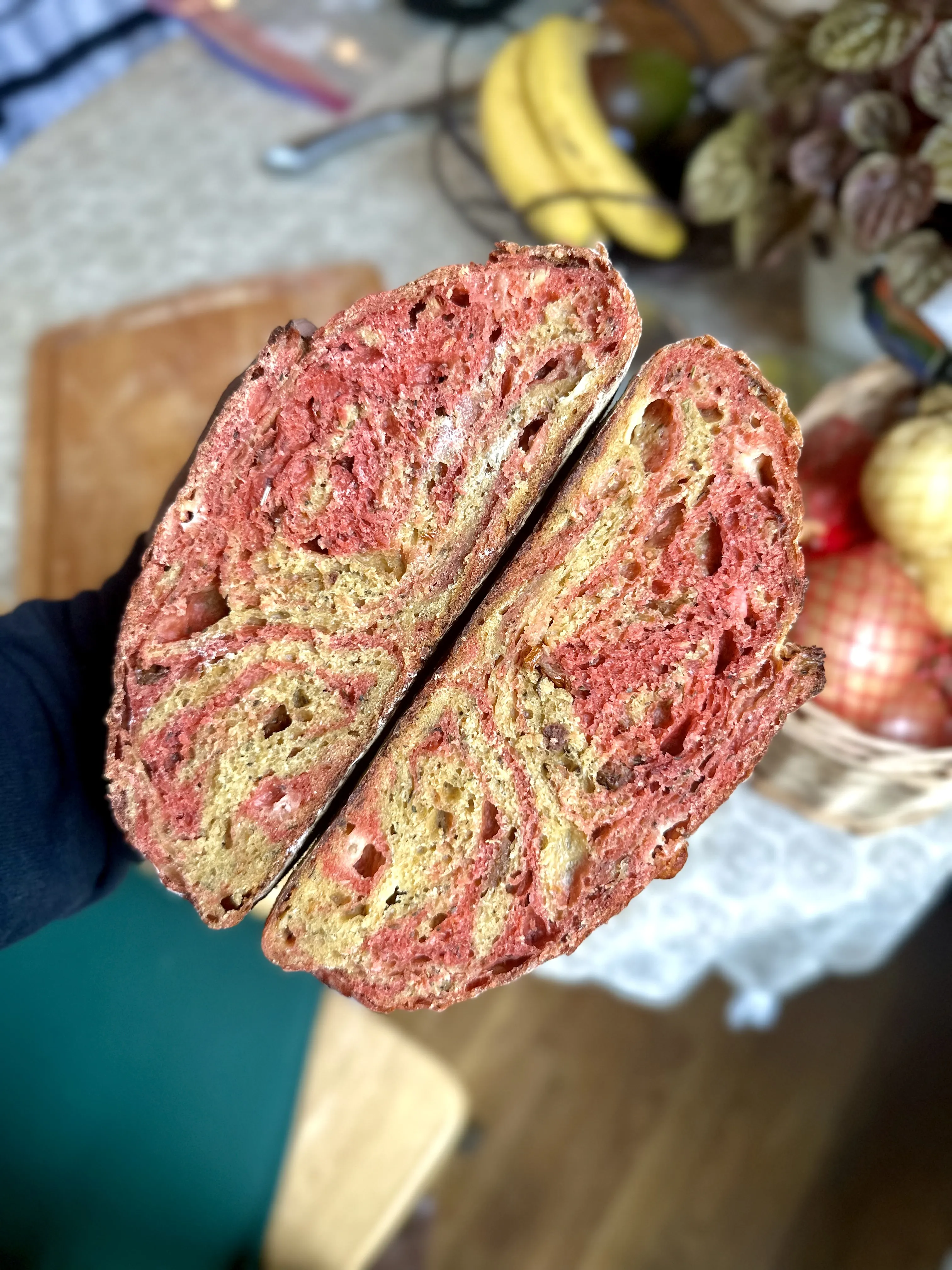 Dual-Colored Sundried Tomatoes and Cheddar Sourdough